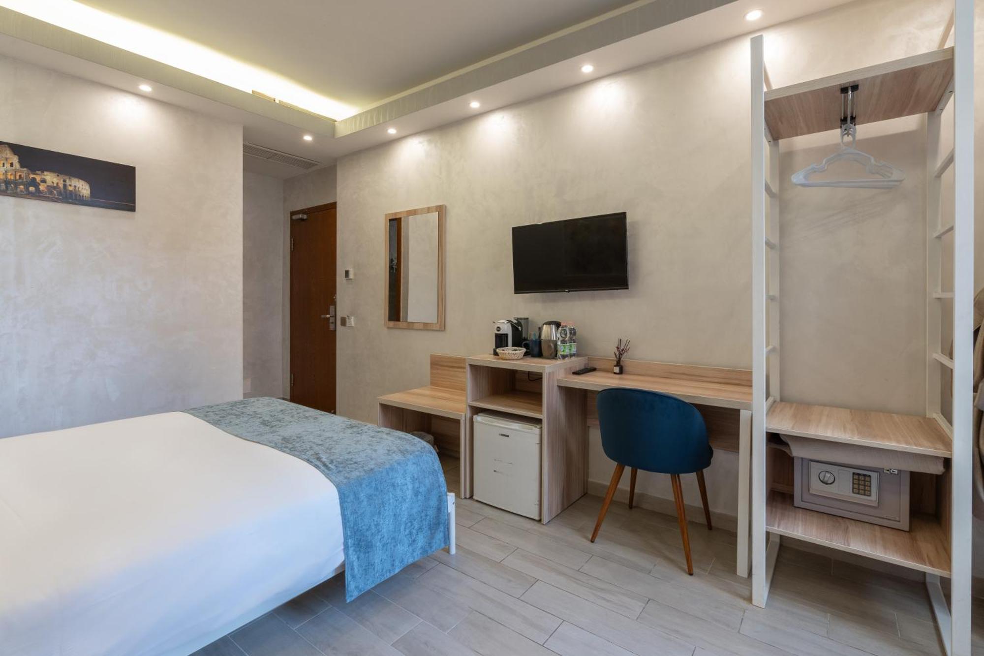 Drago D'Oro Guesthouse - Accross From Metro Vittorio Emanuele エクステリア 写真