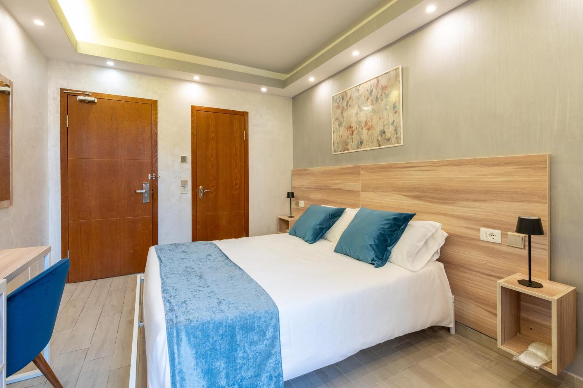 Drago D'Oro Guesthouse - Accross From Metro Vittorio Emanuele エクステリア 写真
