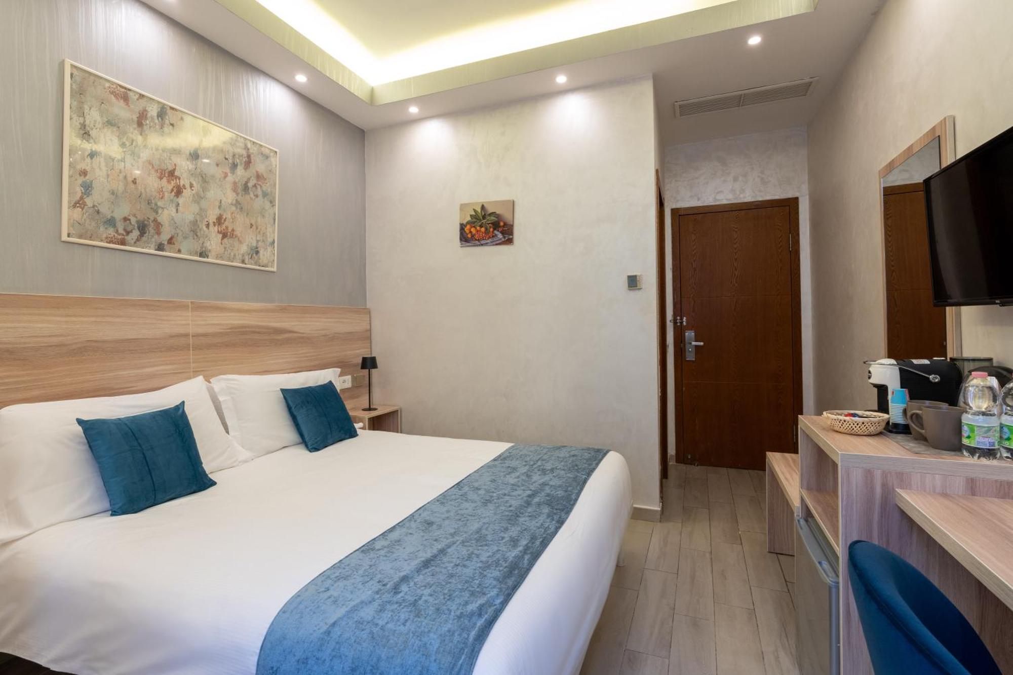 Drago D'Oro Guesthouse - Accross From Metro Vittorio Emanuele エクステリア 写真