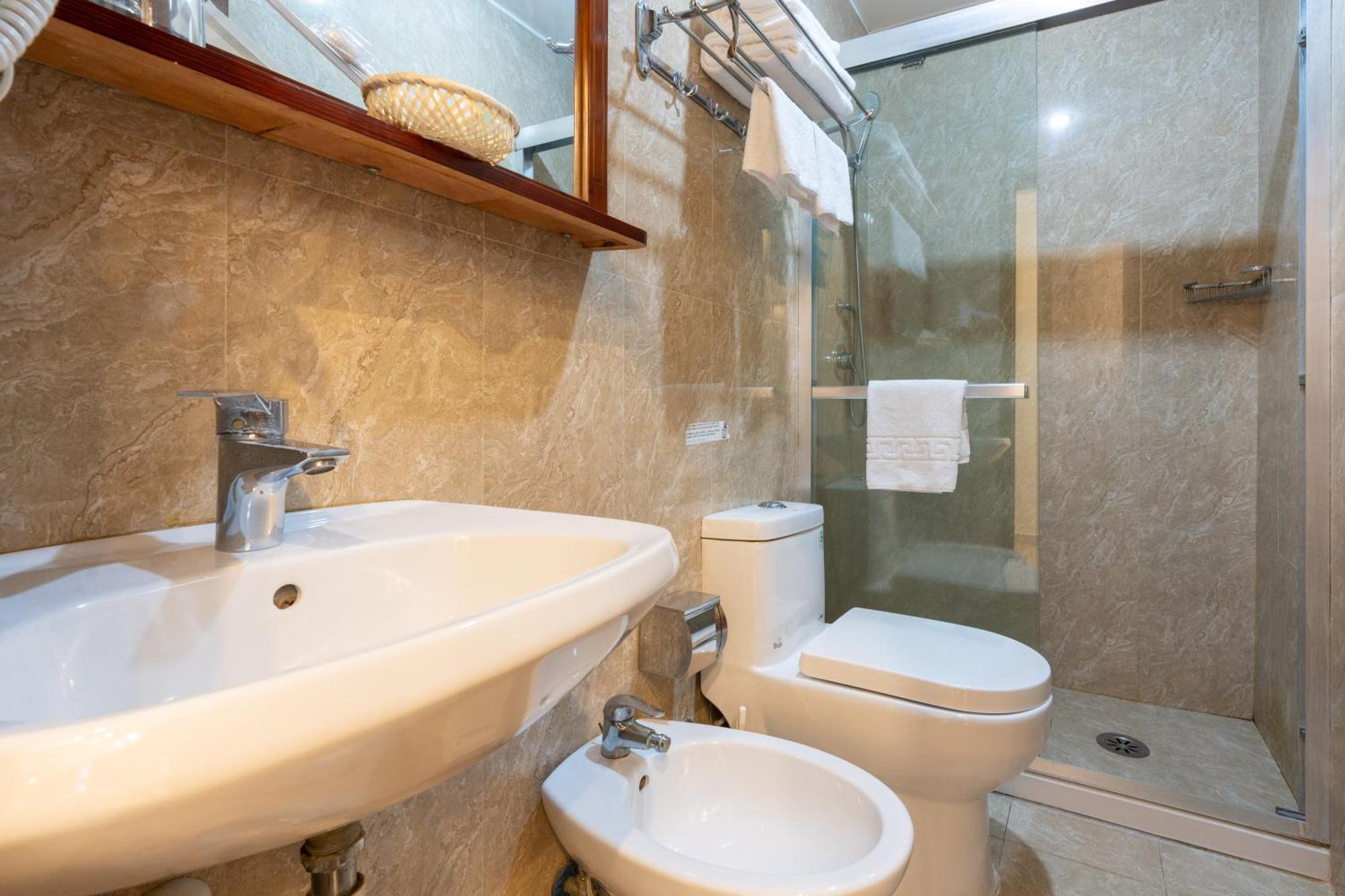 Drago D'Oro Guesthouse - Accross From Metro Vittorio Emanuele エクステリア 写真