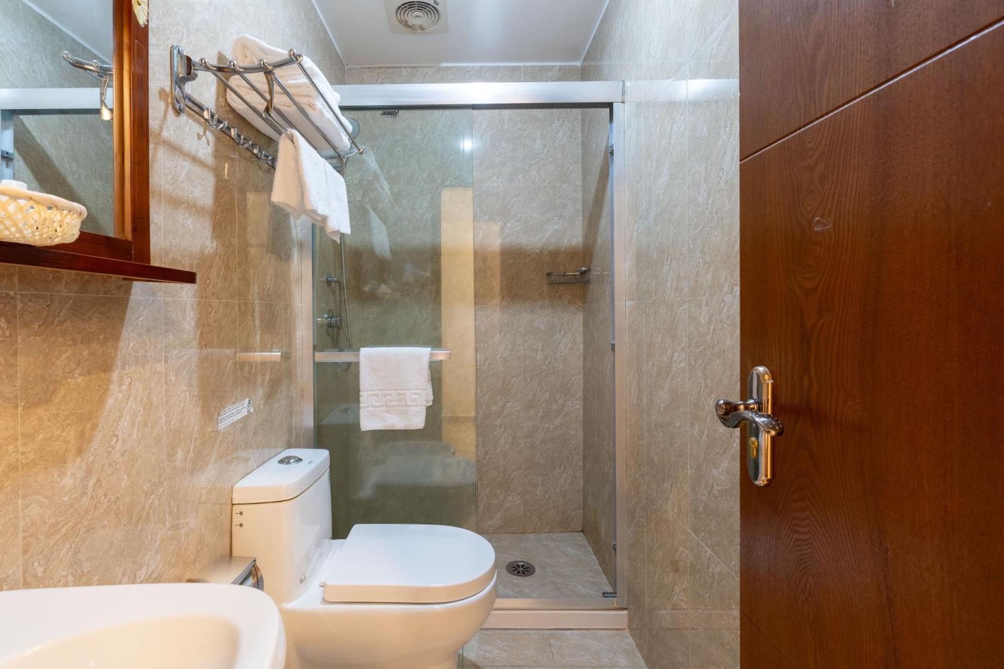 Drago D'Oro Guesthouse - Accross From Metro Vittorio Emanuele エクステリア 写真