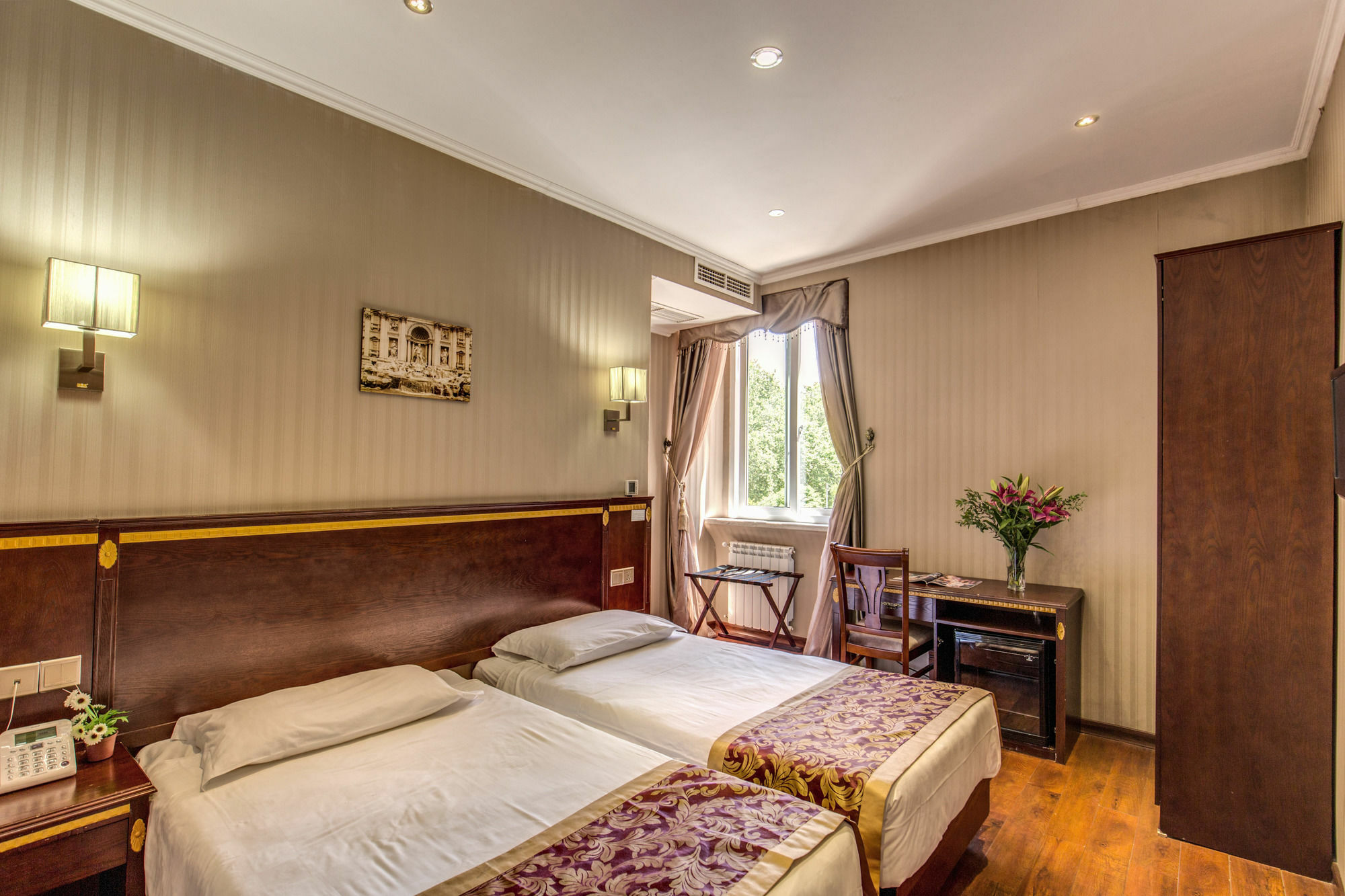 Drago D'Oro Guesthouse - Accross From Metro Vittorio Emanuele エクステリア 写真