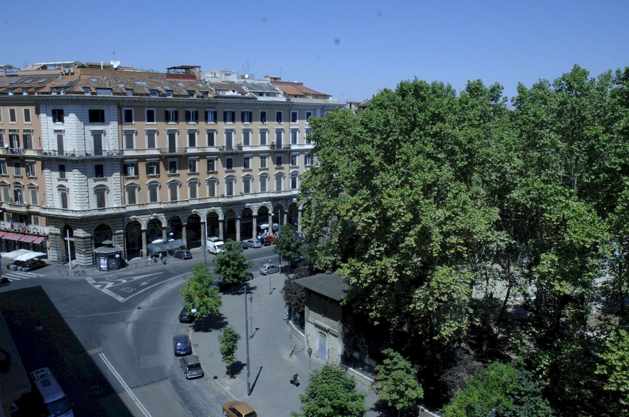 Drago D'Oro Guesthouse - Accross From Metro Vittorio Emanuele エクステリア 写真